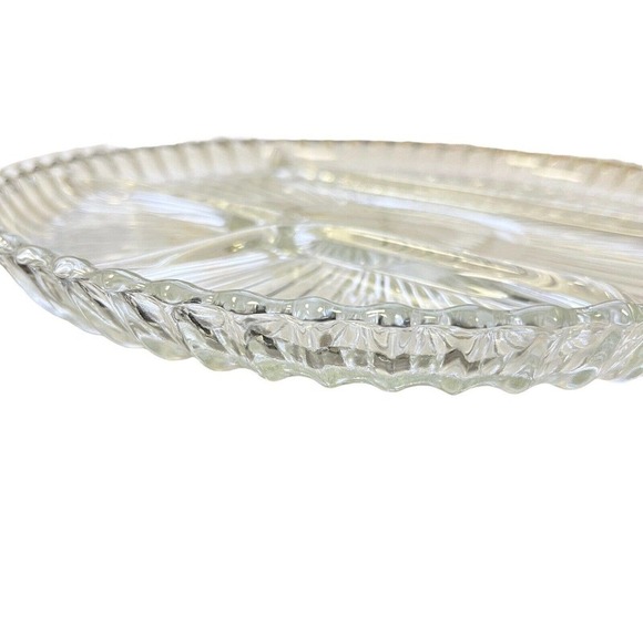 VINTAGE Glass Relish Tray Divided Round Starburst Pattern - Picture 7 of 7